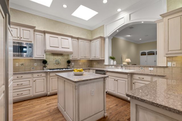 7729 Marquette Street, Dallas, TX 75225