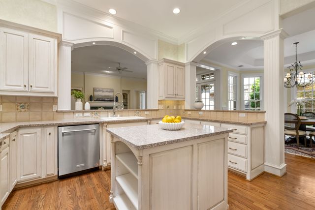 7729 Marquette Street, Dallas, TX 75225