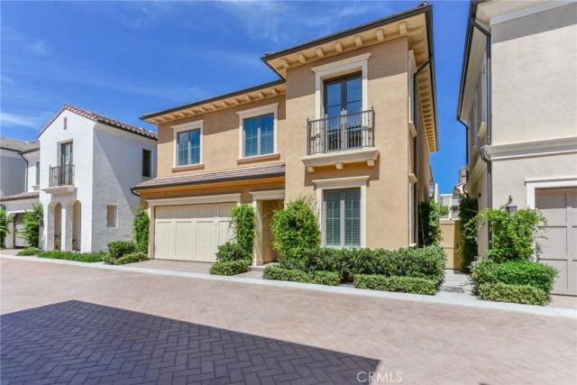 121 Linda Vista, Irvine, CA 92618