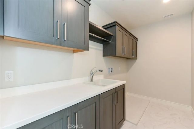 121 Linda Vista, Irvine, CA 92618