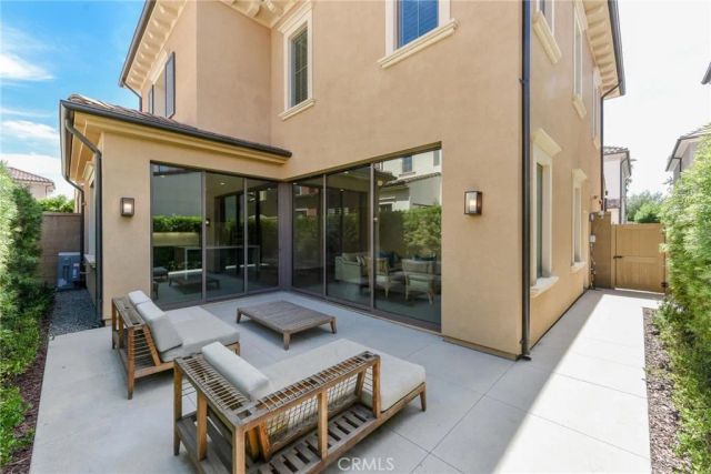 121 Linda Vista, Irvine, CA 92618