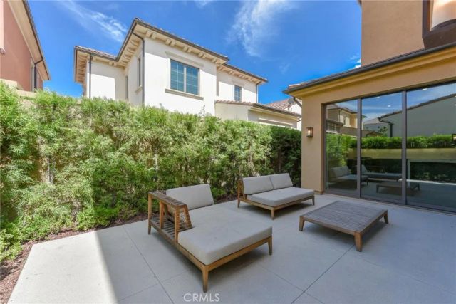 121 Linda Vista, Irvine, CA 92618