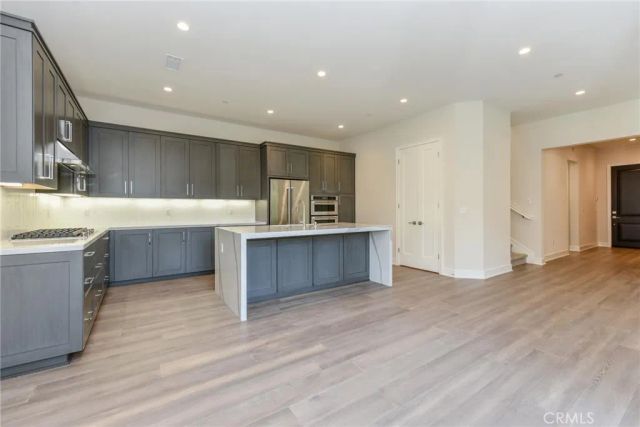 121 Linda Vista, Irvine, CA 92618