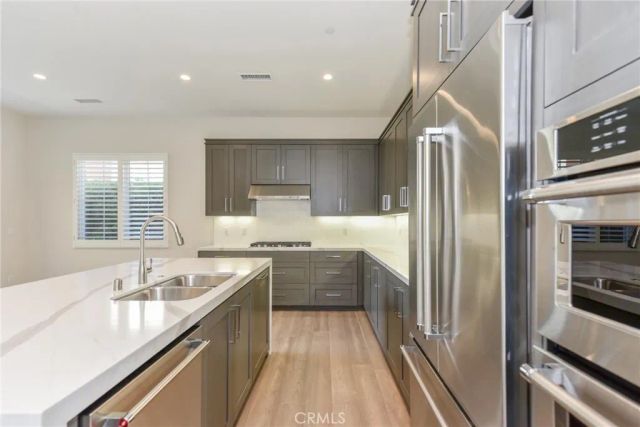 121 Linda Vista, Irvine, CA 92618