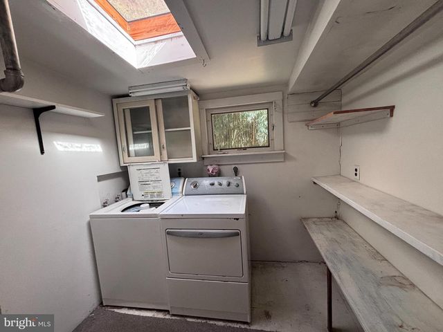 33-35 PADUCAH RD, Mount Holly, NJ 08060