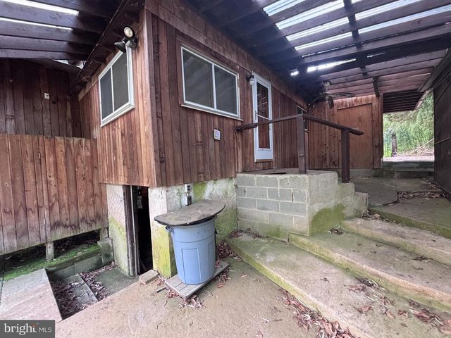 33-35 PADUCAH RD, Mount Holly, NJ 08060