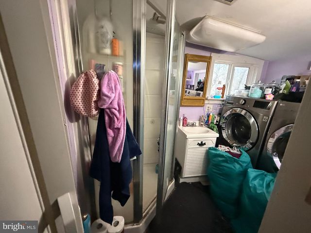 33-35 PADUCAH RD, Mount Holly, NJ 08060
