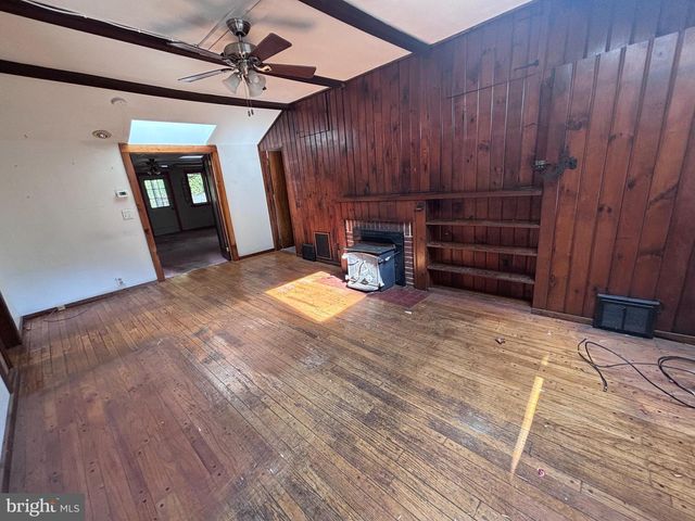 33-35 PADUCAH RD, Mount Holly, NJ 08060