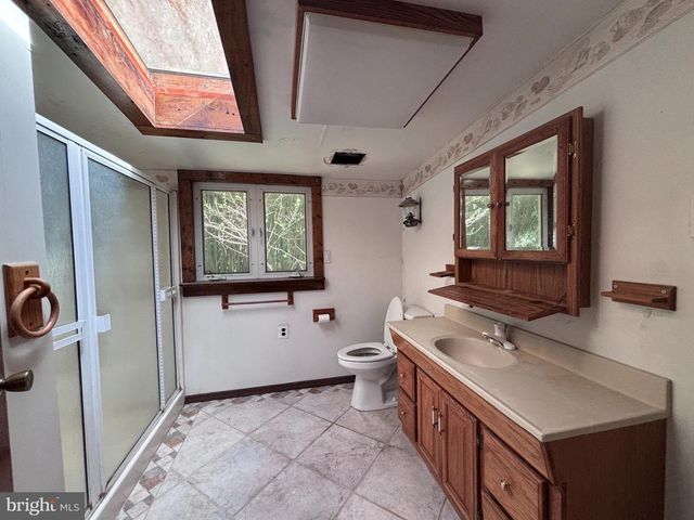 33-35 PADUCAH RD, Mount Holly, NJ 08060