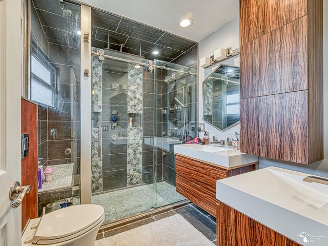 20087 Herzog Drive, Rockwood, MI 48173