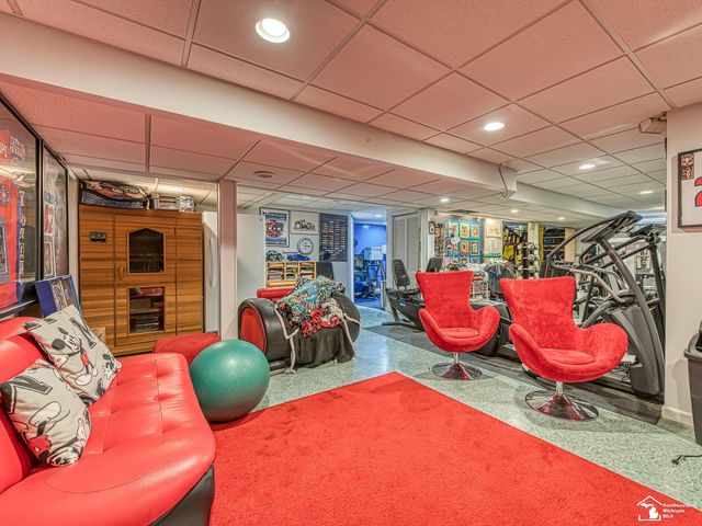 20087 Herzog Drive, Rockwood, MI 48173