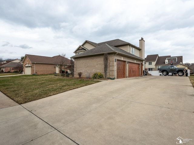 20087 Herzog Drive, Rockwood, MI 48173