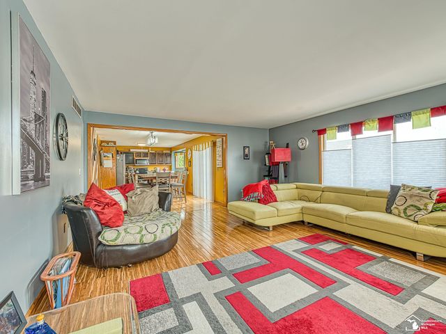 20087 Herzog Drive, Rockwood, MI 48173