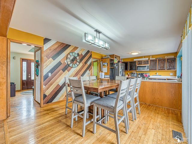 20087 Herzog Drive, Rockwood, MI 48173