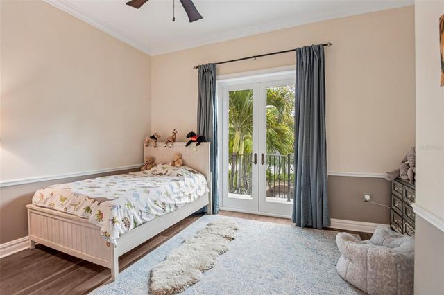 3841 W AZEELE STREET, Tampa, FL 33609