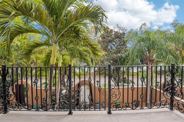 3841 W AZEELE STREET, Tampa, FL 33609