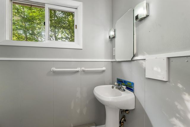 2832 New Hampshire Route 175, Thornton, NH 03285