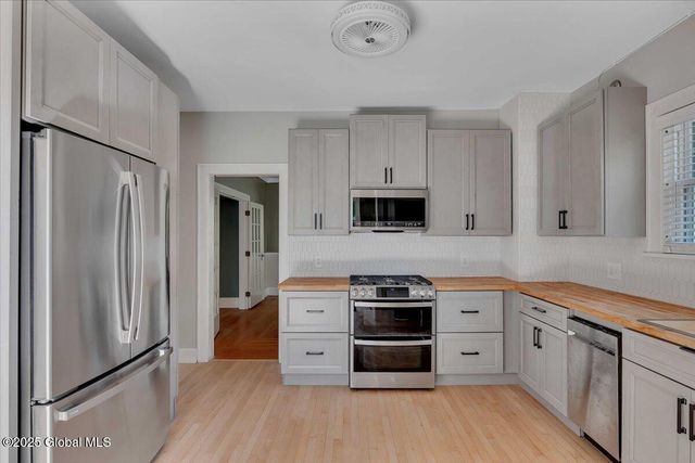 945 Morgan Avenue, Niskayuna, NY 12309
