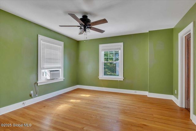 945 Morgan Avenue, Niskayuna, NY 12309
