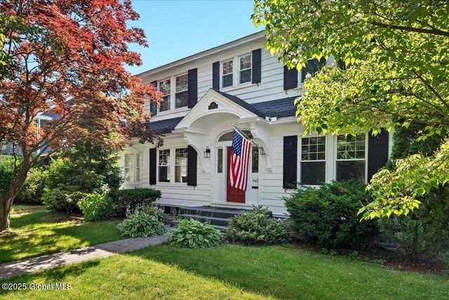 945 Morgan Avenue, Niskayuna, NY 12309
