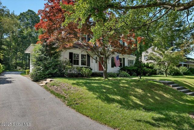945 Morgan Avenue, Niskayuna, NY 12309