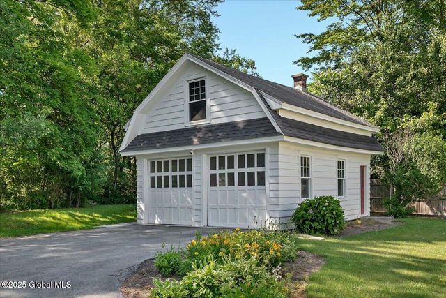 945 Morgan Avenue, Niskayuna, NY 12309