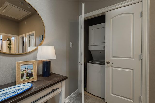 930 Mckinney Park Lane, Houston, TX 77003