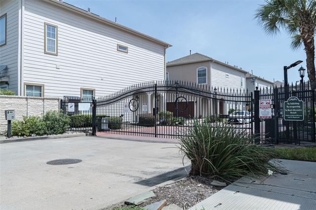 930 Mckinney Park Lane, Houston, TX 77003
