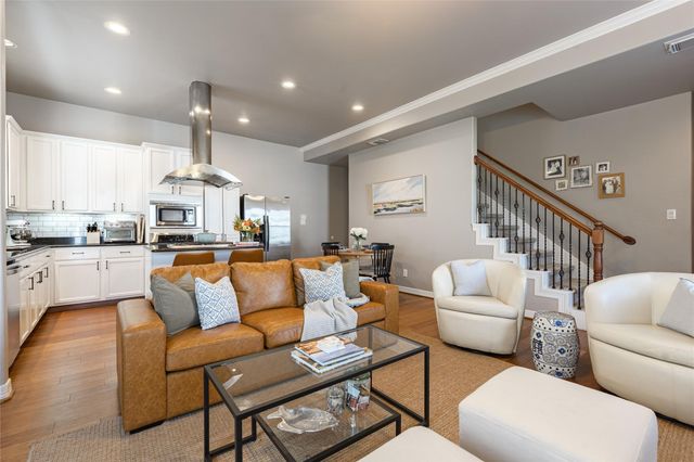 930 Mckinney Park Lane, Houston, TX 77003