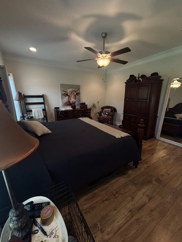 2542 Stonecenter Ln, Murfreesboro, TN 37128