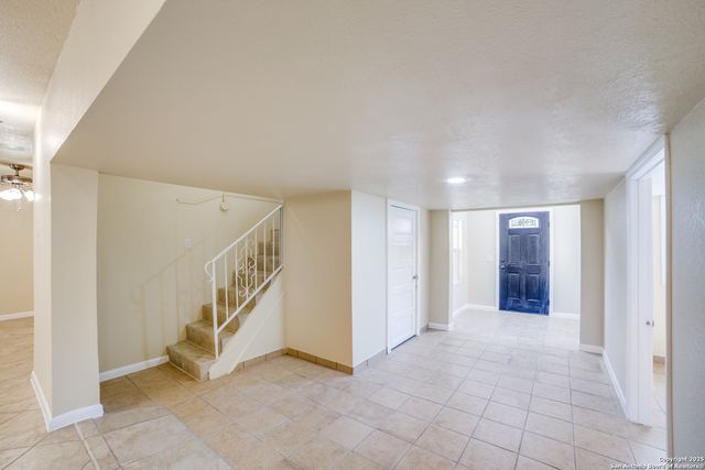 10490 White Bonnet St, San Antonio, TX 78240
