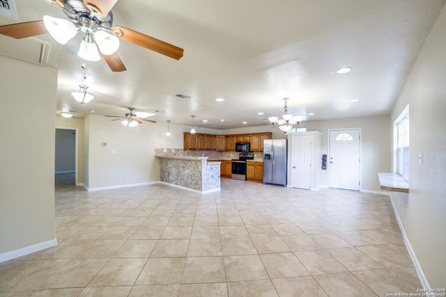 10490 White Bonnet St, San Antonio, TX 78240