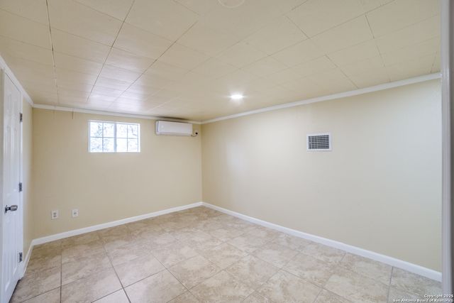 10490 White Bonnet St, San Antonio, TX 78240