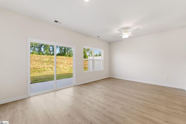 49 Nonnington Way, Taylors, SC 29687