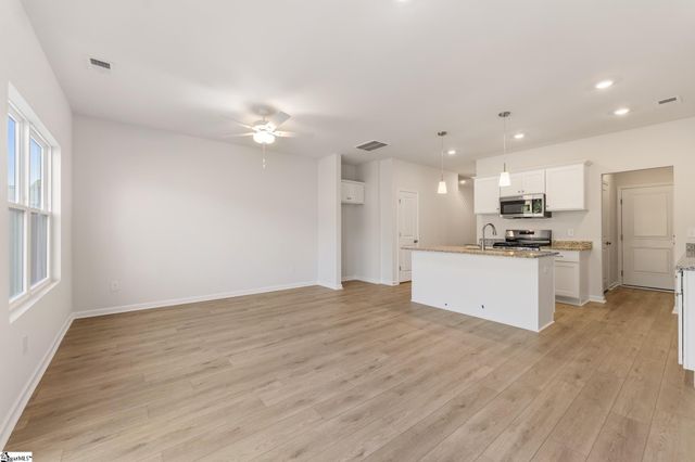 49 Nonnington Way, Taylors, SC 29687