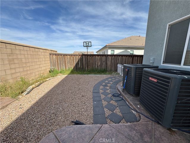 12476 Domingo, Victorville, CA 92392