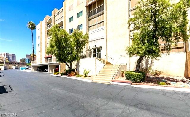 730 South Royal Crest Circle 414, Las Vegas, NV 89169