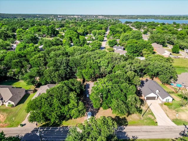 1416 Cheyenne Trail, Granbury, TX 76048