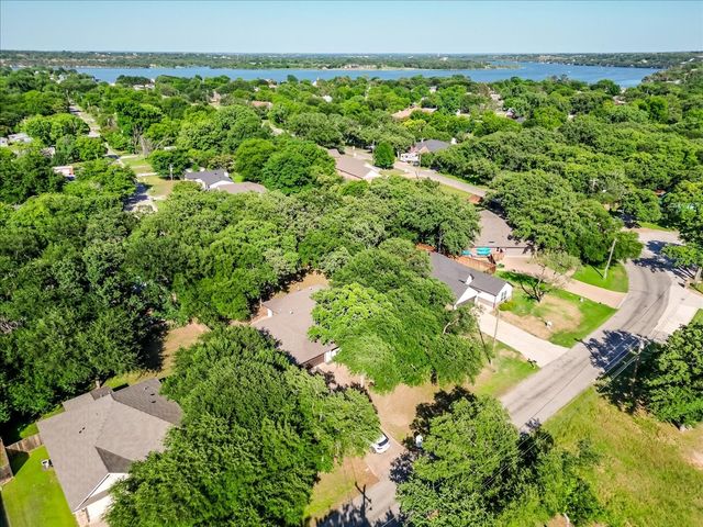 1416 Cheyenne Trail, Granbury, TX 76048