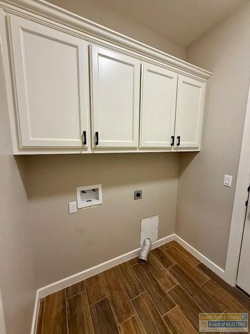 15 Valdarama Dr, Laguna Vista, TX 78578