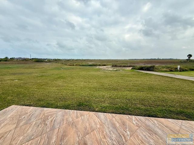 15 Valdarama Dr, Laguna Vista, TX 78578