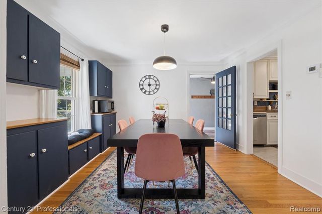 31600 W Chicago Street, Livonia, MI 48150