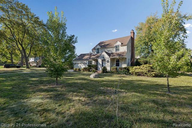 31600 W Chicago Street, Livonia, MI 48150