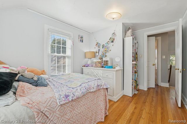 31600 W Chicago Street, Livonia, MI 48150