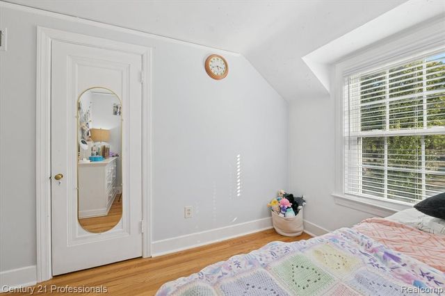 31600 W Chicago Street, Livonia, MI 48150