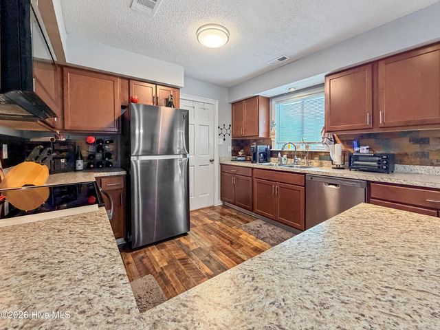 610 Wolverine Place, Jacksonville, NC 28546