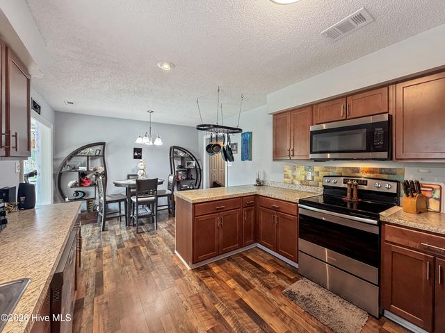 610 Wolverine Place, Jacksonville, NC 28546