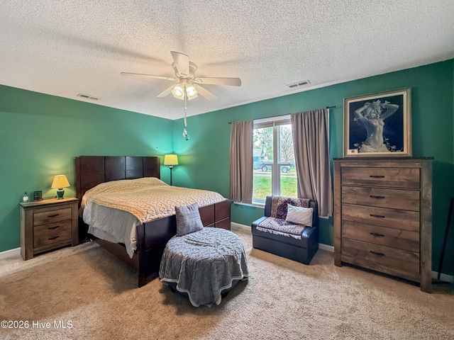 610 Wolverine Place, Jacksonville, NC 28546