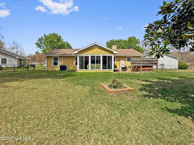 610 Wolverine Place, Jacksonville, NC 28546