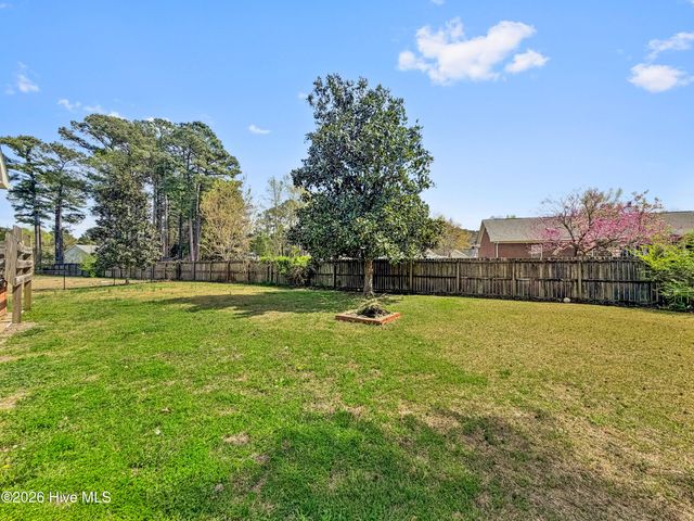 610 Wolverine Place, Jacksonville, NC 28546